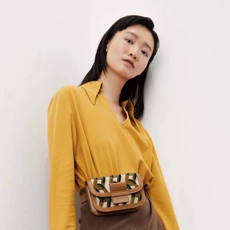 CHARLES & KEITH 包袋牙刷绣 锁链纹腰包