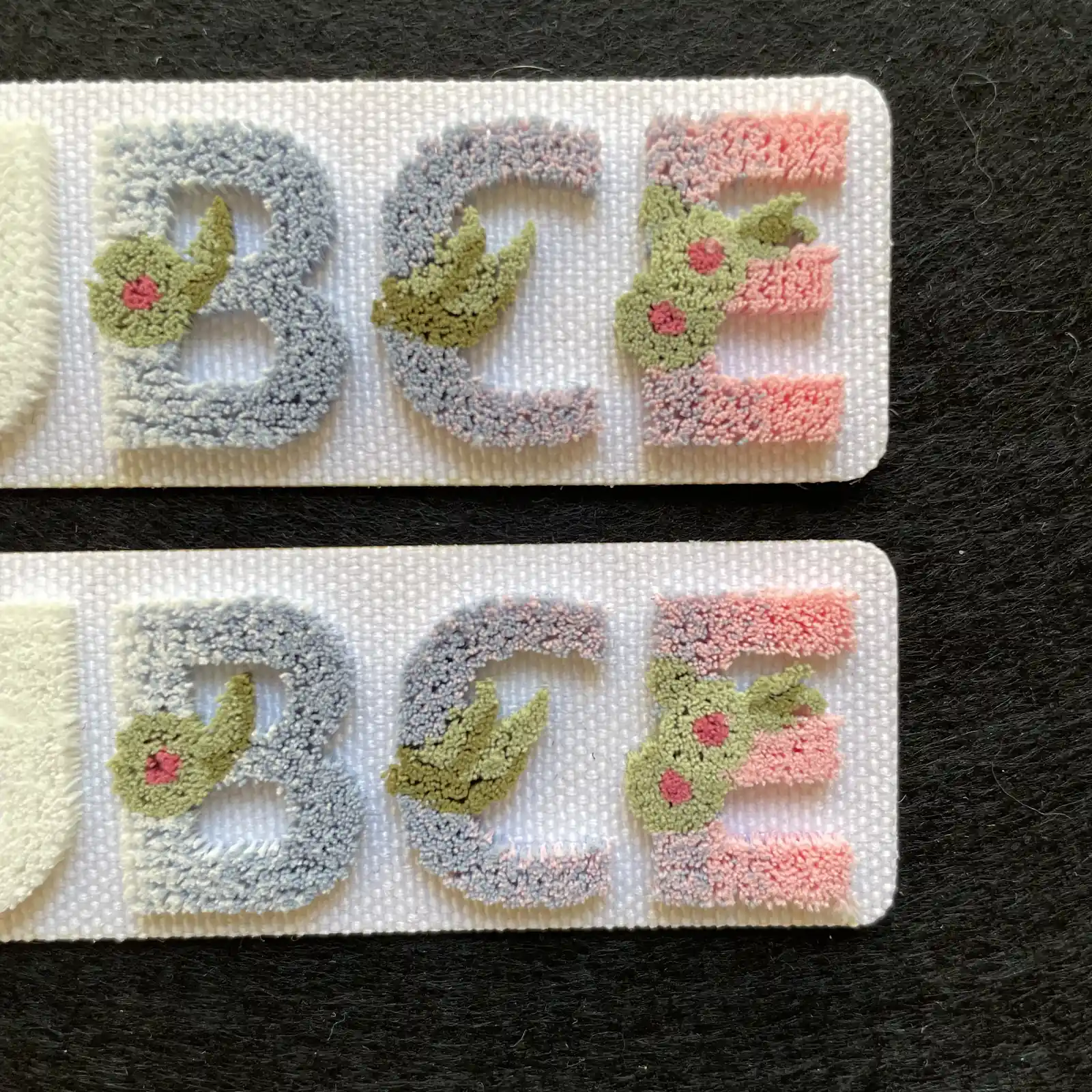 渐变牙刷绣绣花章自粘背胶字母章定制撕开即贴 图2