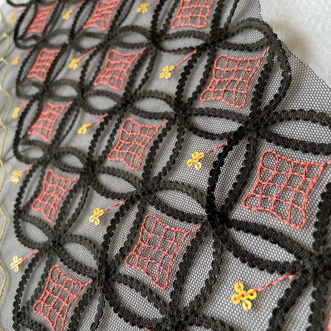 蕾丝几何花卉盘带绣+亮片绣 图2