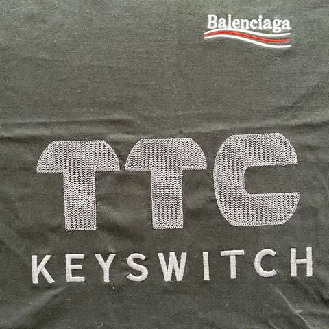 What Is Backing-Free Embroidery? Process Principles, Backing-Free Technology, and a Selection Guide