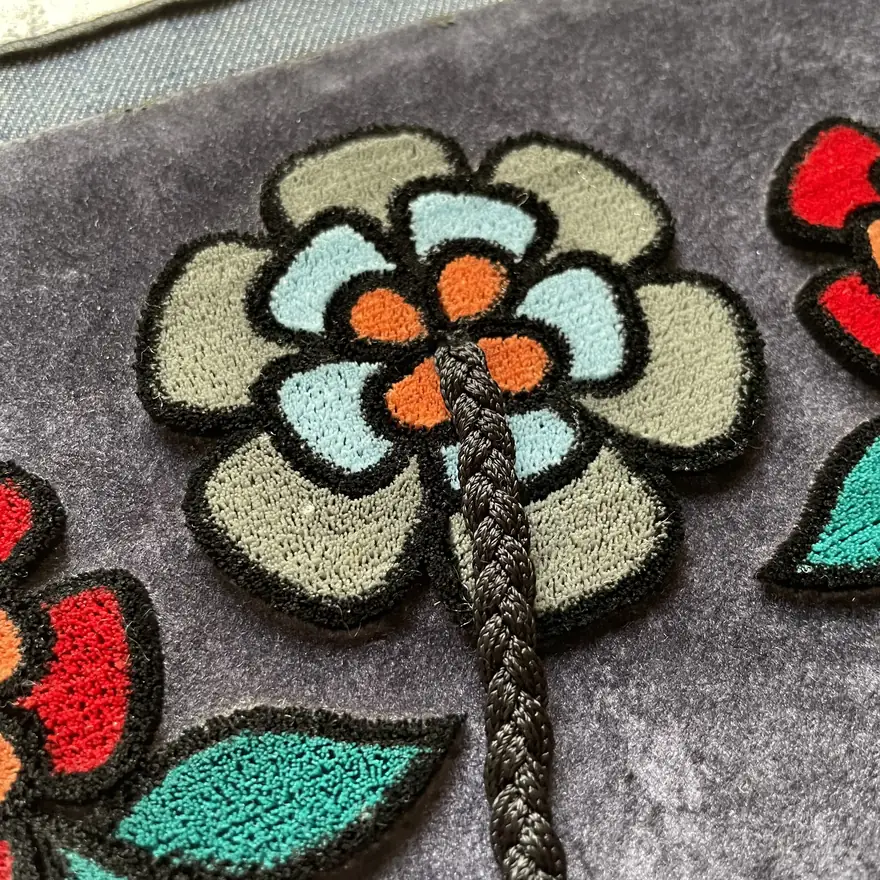 立体花朵编织辫绳垂吊流苏穗服装刺绣布贴 图3