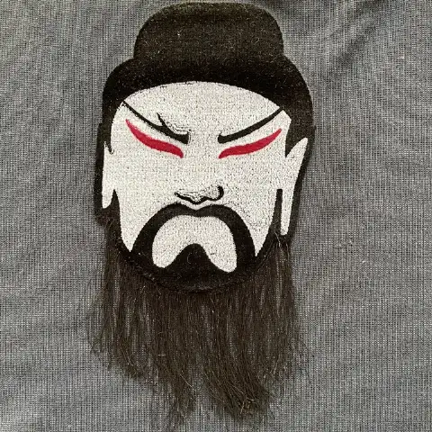 Chinese-chic opera-face toothbrush embroidery + extra-long tassel and long-beard garment embroidery